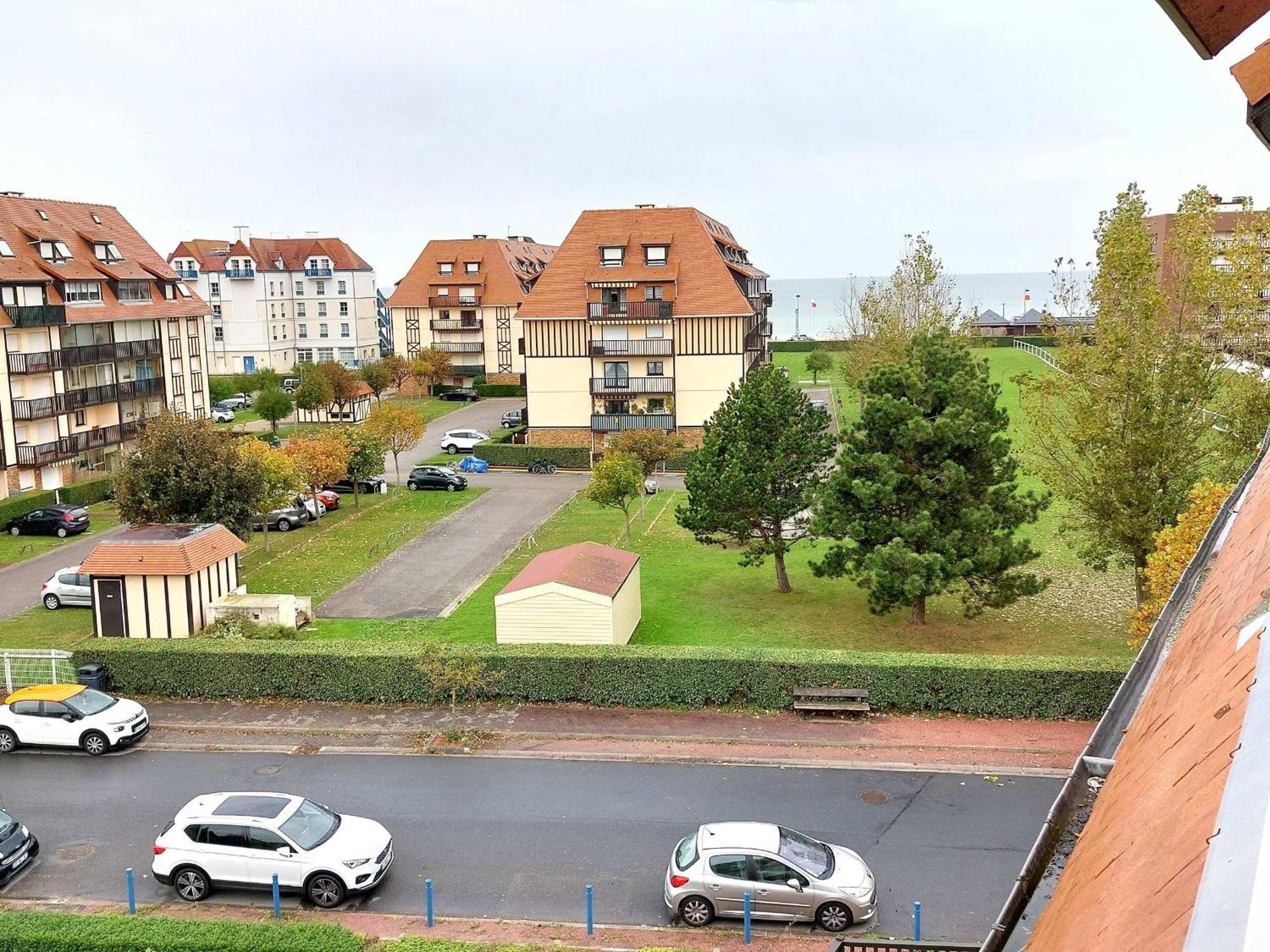 Charmant 2 Pieces Renove Avec Loggia, A Deux Pas De La Plage - Parking Prive - Idealement Situe - Fr-1-712-77 Villers-sur-Mer Eksteriør billede